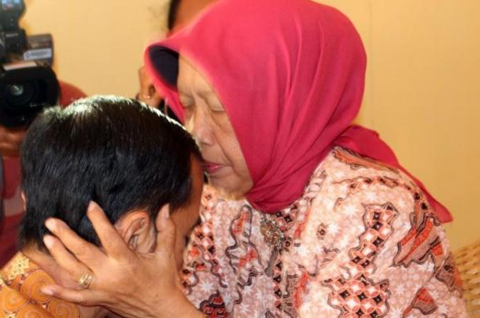 'Saya dipesenin sama ibu saya, 'le, sing ikhlas ya, sing jujur ya, kalau kerja itu yang bener', itu saja paling pesan ibu saya,' ujar Jokowi