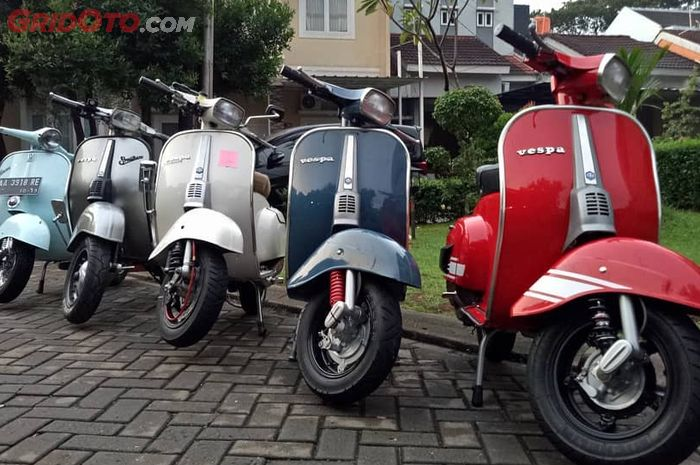 Deretan Vespa klasik