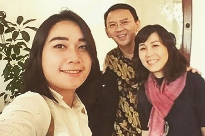 Foto lawas Puput Nastiti Devi bersama Ahok dan Veronica Tan