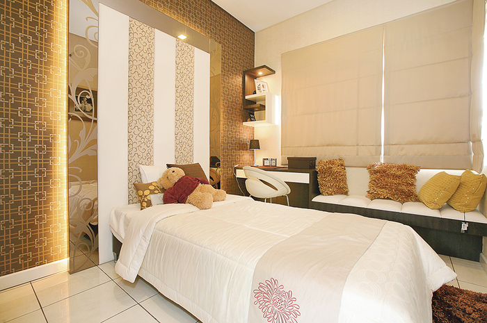 Trik Gunakan Material Kaca di Headboard, Bisa Tampilkan Kesan Elegan!