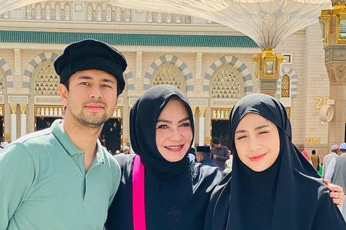 Dengar Anaknya Bakal Dimadu, Mama Rieta Ngamuk Hingga Semprot Raffi Ahmad: Gila Lu Gak Punya Otak, Jangan Becanda Lu Fi!