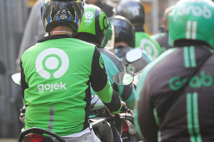 Gojek dan Grab
