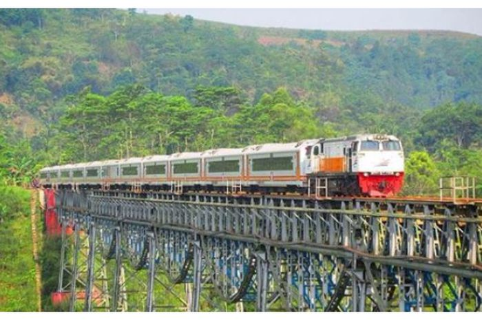 Ilustrasi Kereta api. Layanan Kereta Api Dikurangi Saat Lebaran 2021, Berlaku Mulai Tanggal Segini