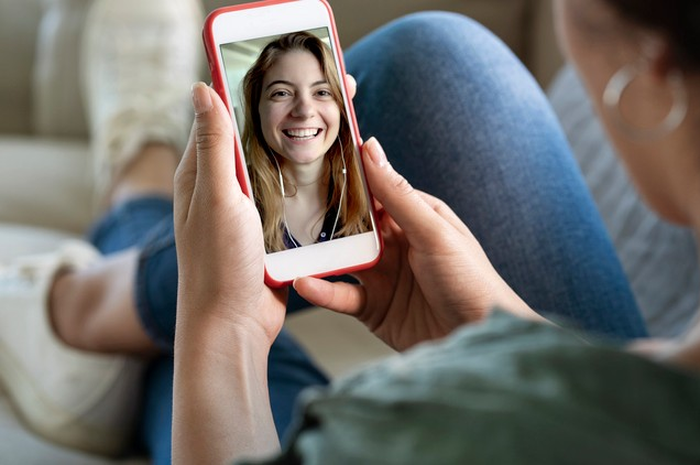 ilustrasi video call.