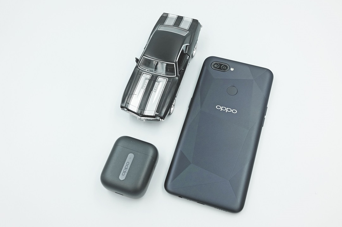 Tampilan Oppo A12.