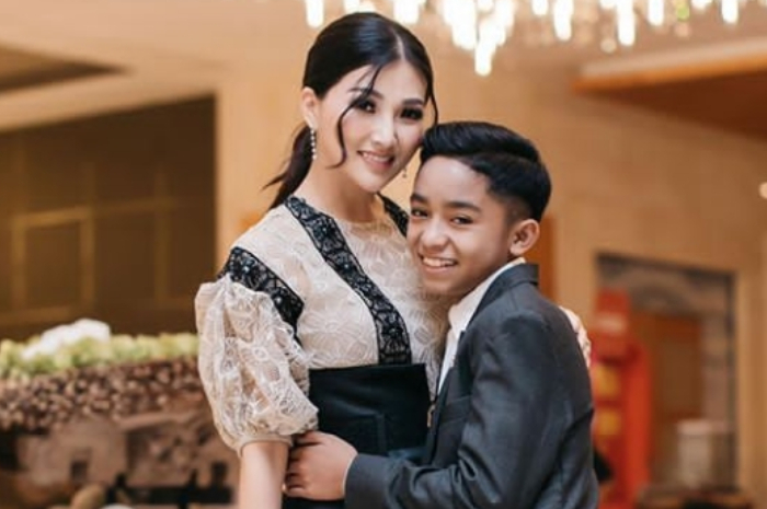 Sarwendah dan Betrand Peto