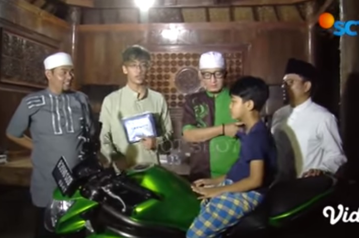Ustaz Zacky Mirza beli motor mendiang Uje