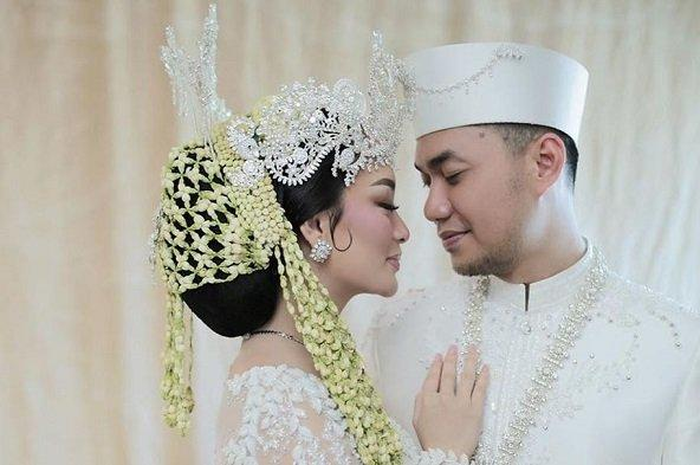 Zaskia Gotik dan irajuddin Mahmud