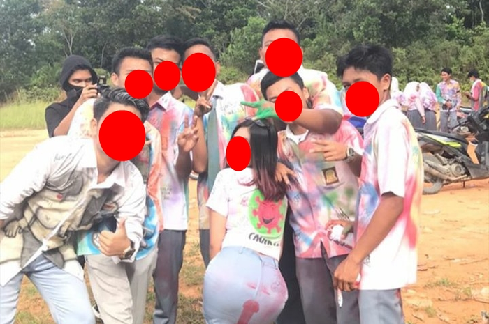 Aksi coret-coret kelulusan SMA di Riau jadi sorotan hingga viral dan membuat pelaku unggah permohonan maaf di media sosial