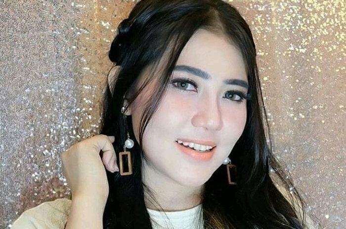 Pakai Baju Transparan Saat Nonton Bola di Rusia, Via Vallen Malah Jadi Bulan-bulanan Netizen: Buset Dah, Mau Nonton Bola Apa Mau Kondangan