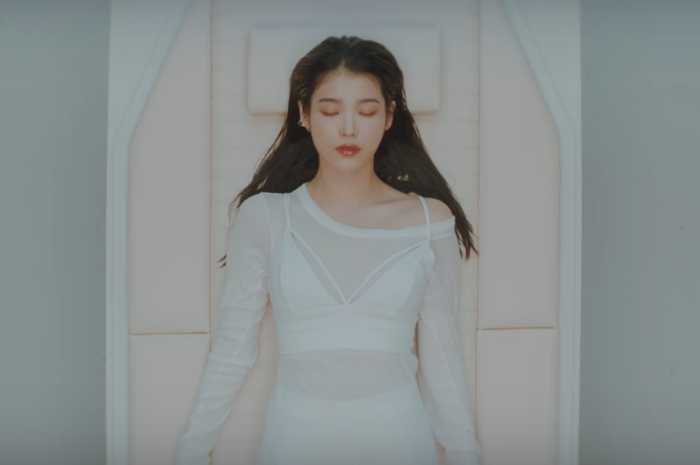 IU Sukses Berduet dengan Suga BTS, 