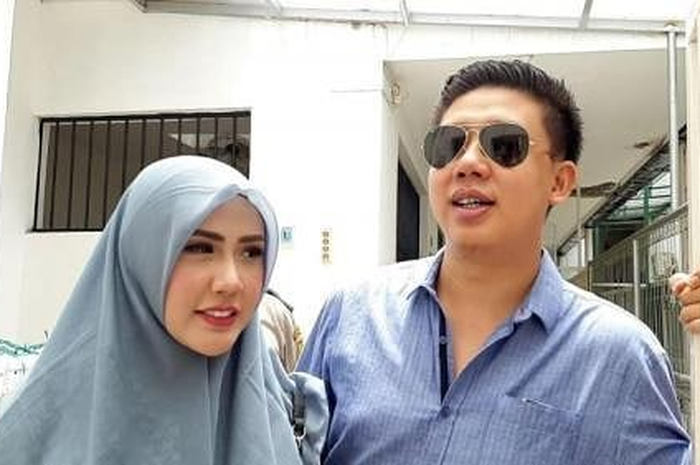 Rey Utami dan Pablo Benua