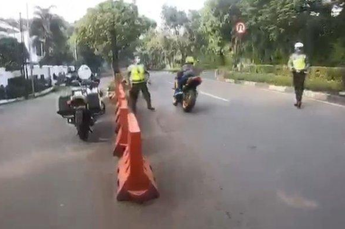 Viral Video Pengendara Moge yang Kabur Saat Razia PSBB 