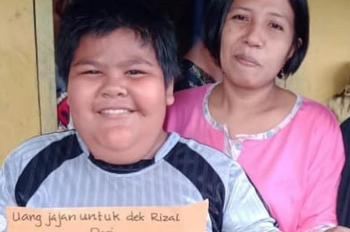 Rizal Bocah Penjual Gorengan Korban Bully