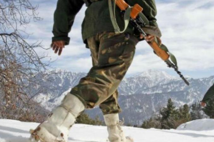 Ketegangan di perbatasan Ladakh yang mulai diselingi dengan beberapa kali konfrontasi senjata membuat Rusia gelisah.