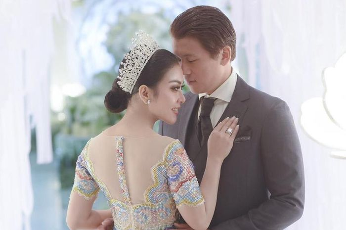 Potret mesranya Syahrini dan Reino Barack.