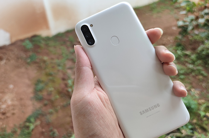Tampak Belakang Samsung Galaxy A11