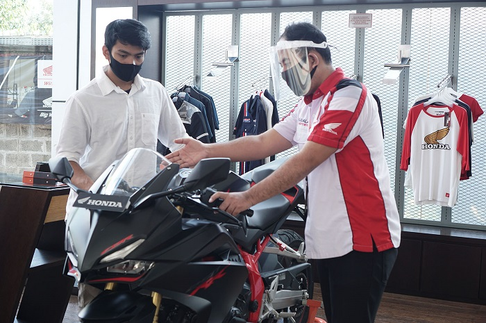 Harga Honda CBR250RR lagi turun sampai jutaan rupiah, buruan sikat jangan sampai kehabisan.