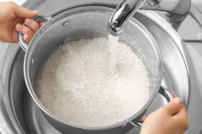 Memasak nasi dengan cara ini bisa berbahaya
