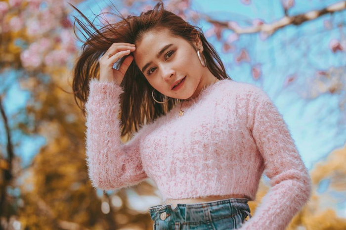 Prilly Latuconsina 
