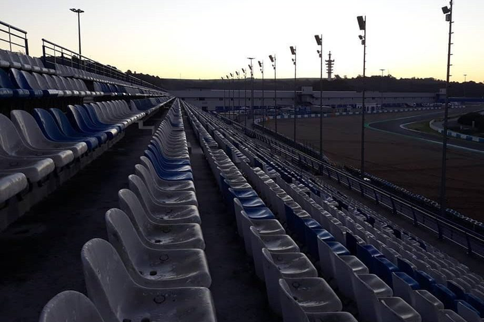 Belum banyak yang tahu, begini lah protokol kesehatan yang disusun oleh Dorna Sports selaku promotor MotoGP di tengah pandemi virus corona.