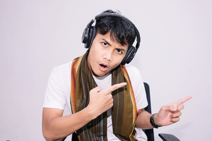 Bintang Emon balas telak akun buzzer yang tuding dirinya pakai narkoba dengan cara kece ini