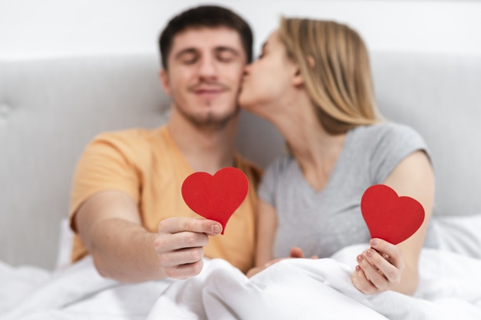Niat Hati Ingin Punya Pacar Lewat Aplikasi Kencan Online, Pria ini Justru Alami Kondisi Menyakitkan Usai Dicium Gadis Pujaan Sampai Minta Ganti Rugi Rp2,4 M!