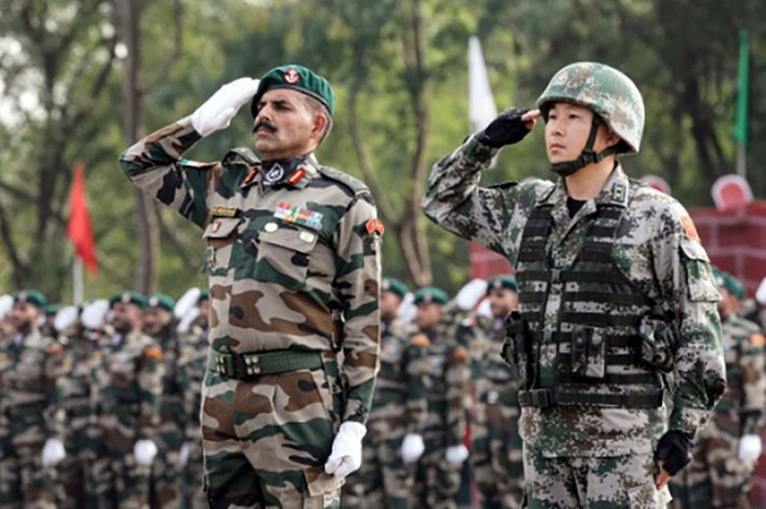 Pasukan India dan China