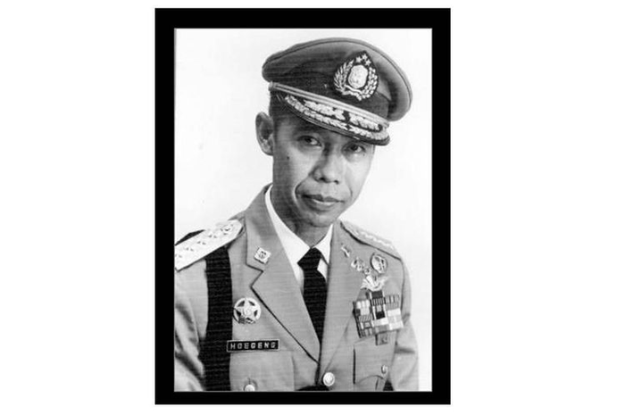 Jenderal Hoegeng Imam Santoso yang disebut sebagai satu-satunya polisi jujur oleh mendiang Gus Dur ternyata juga sangat berani.