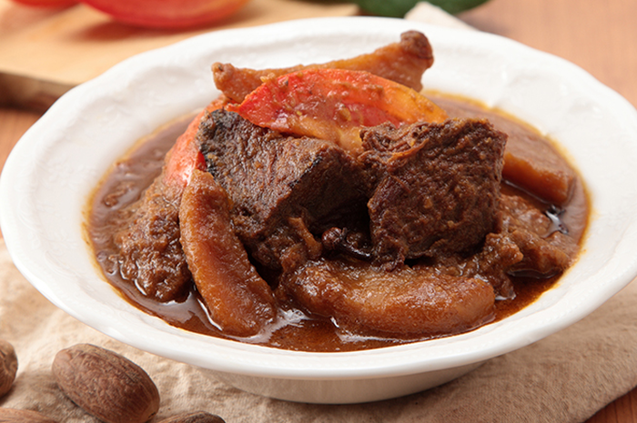 Begini trik memasak daging semur yang empuk dan enak ala restoran. Dagingnya dijamin empuk dan tidak mudah hancur. Mau?