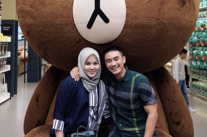 Zumi Zola digugat cerai oleh istrinya, Sherrin Theria melalui Pengadilan Agama Jakarta Selatan.