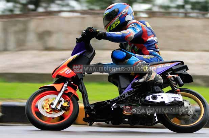 Makin banyak pilihan ban IRC balap untuk motor matic