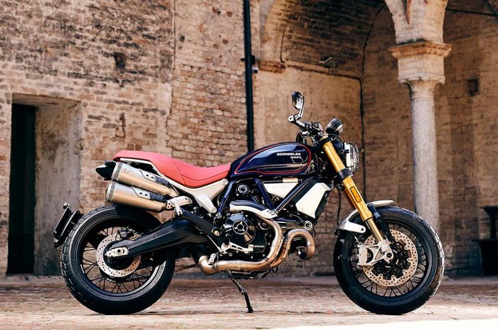 Ducati Scrambler 1100 Club Italia resmi meluncur, cuma ada 80 unit, buat bantu penanganan Covid-19.