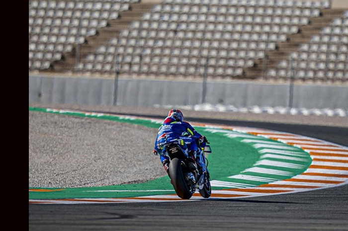 Kira-kira begini gambaran Alex Rins saat MotoGP di sirkuit Jerez digelar tanpa penonton. Alex Rins sedih aksinya gak yang yang lihat langsung tapi tetap janjikan suguhan terbaik