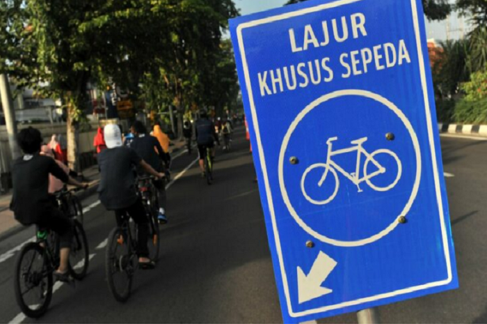 Ilustrasi jalur sepeda. Naik sepeda kemana saja tetap dibolehkan, asal...