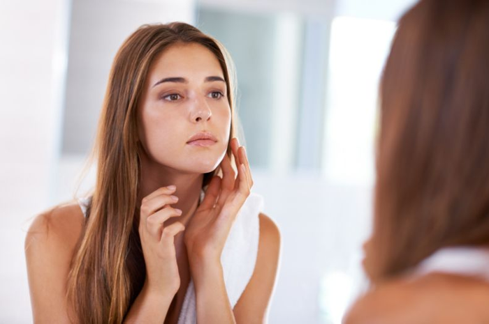 Pilihan skincare untuk mengatasi pori-pori besar dan kulit berminyak di bawah 50 ribu.