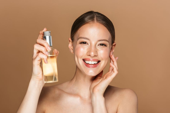 memakai cleansing oil