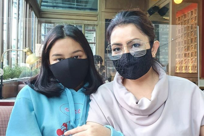 Khirani Trihatmodjo dan Mama Mayangsari