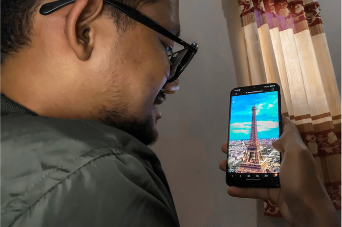 Jalan-jalan virtual.
