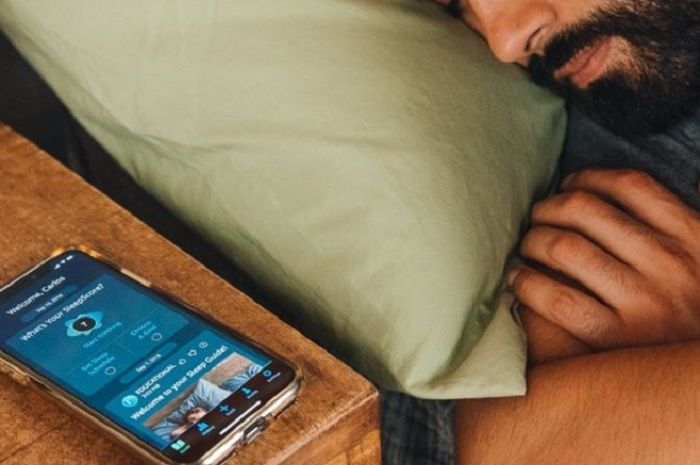 Segara Hentikan Kebiasaan Letakan Ponsel di Kasur Saat Tidur, Picu Penyakit Mengerikan Ini!