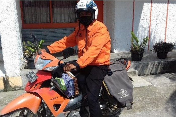 Ilustrasi bayar tilang COD, STNK dan SIM diantar ke rumah 
