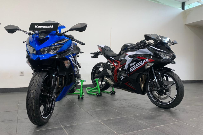  Adu Spesifikasi Kawasaki Ninja 250 4 Silinder Alias ZX-25R dengan Ninja 250 2 Silinder