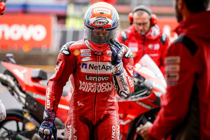 Blak-blakan, pembalap tim pabrikan Ducati, Danilo Petrucci bilang Andrea Dovizioso tidak dihargai di Ducati.