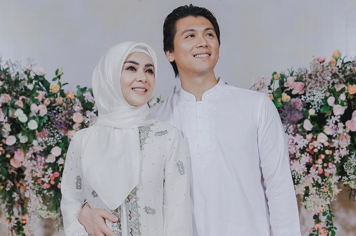 Syahrini dan Reino Barack