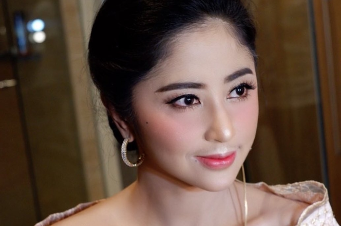 Dewi Perssik