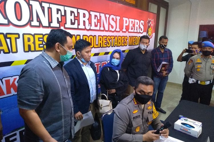 HH saat konferensi pers di Mapolrestabes Medan pada Selasa (14/7/2020) malam. 