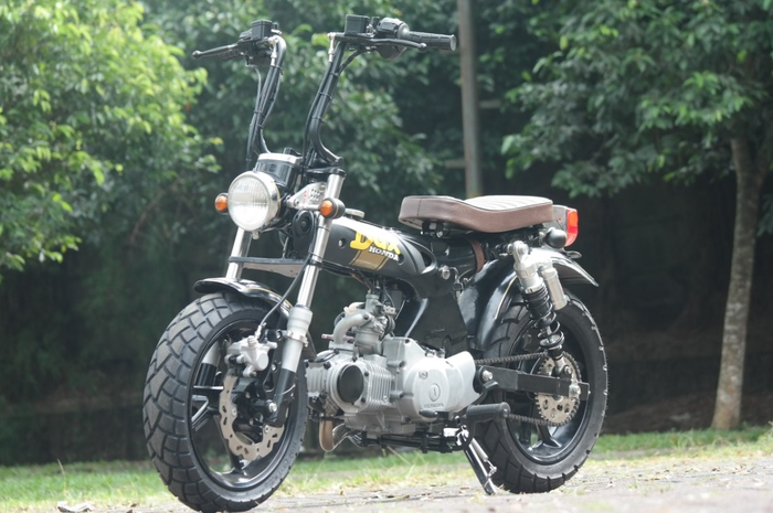 Honda DAX beberapa part dari Yamaha NMAX