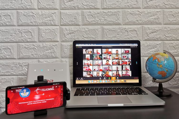 Paket data internet Telkomsel murah meriah khusus mahasiswa, guru dan dosen, harga mulai Rp 40 ribuan.