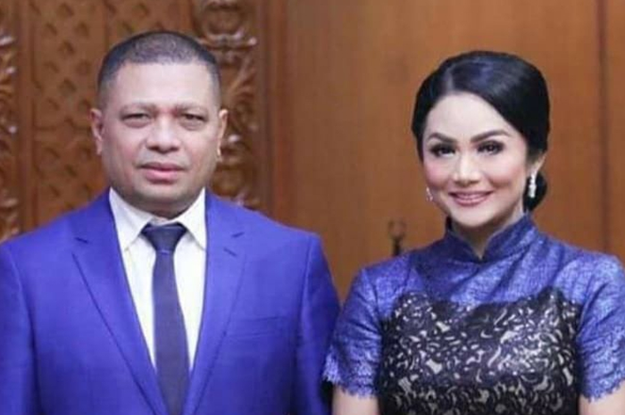 Krisdayanti dan Raul Lemos