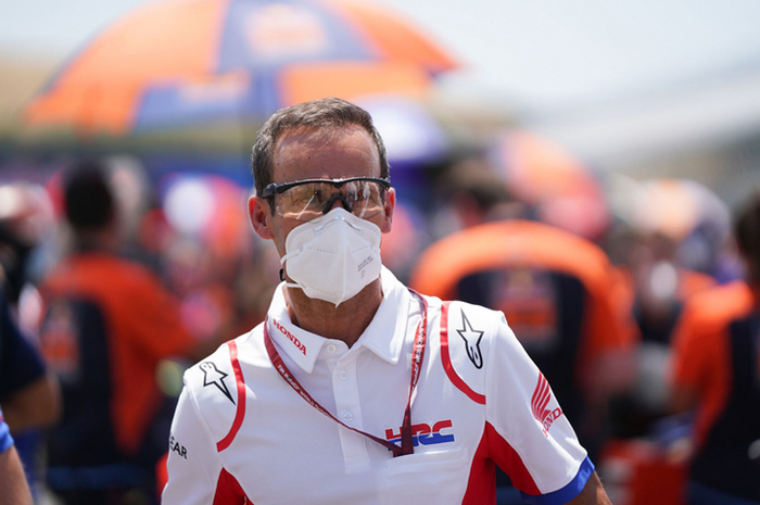 Bos Repsol Honda Team, Alberto Puig, rencananya tidak akan menurunkan Marc Marquez di MotoGP Andalusia 2020 dan baru menurunkan nanti di MotoGP Rep. Ceska 2020 di sirkuit Brno, Agustus mendatang